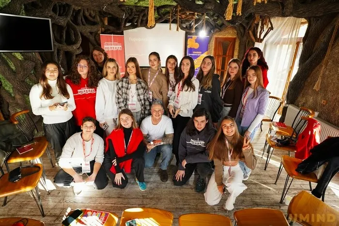 Школа блогерства: медіаграмотність для молоді від UMIND та "Детектор медіа"
