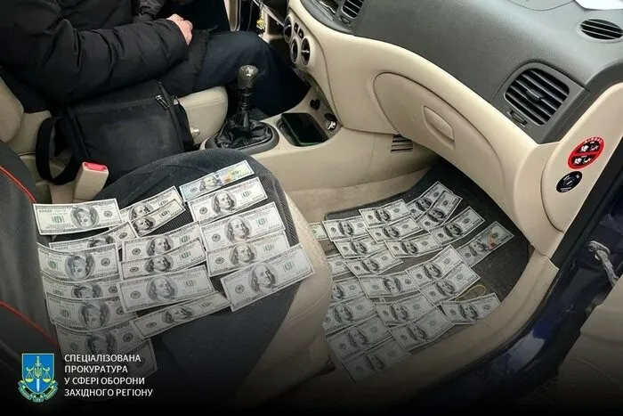 Житель Кам'янець-Подільщини підозрюється у зловживанні впливом