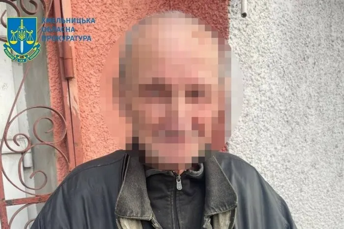 Замах на вбивство в центрі Хмельницького: 72-річному чоловіку повідомлено про підозру