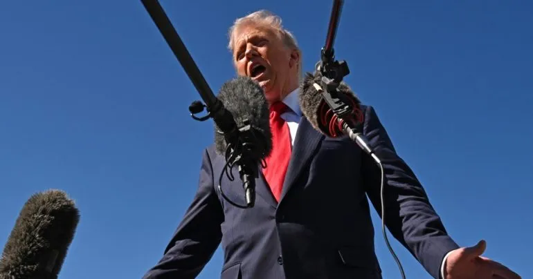 Трамп заявив, що наразі не розглядає передачу Tomahawk Україні