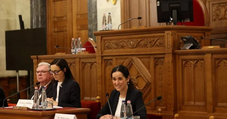 Сибіга після першої зустрічі з угорською колегою Анітою Орбан каже про «готовність чути один одного»