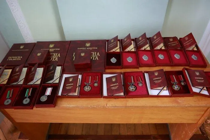 На Хмельниччині відзначили державними нагородами медиків, освітян, енергетиків та діячів культури