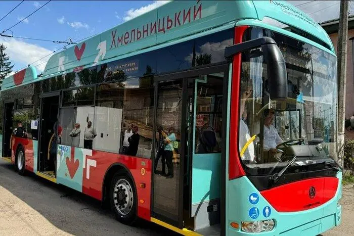 У Хмельницькому тимчасово змінять рух тролейбусів: перелік маршрутів